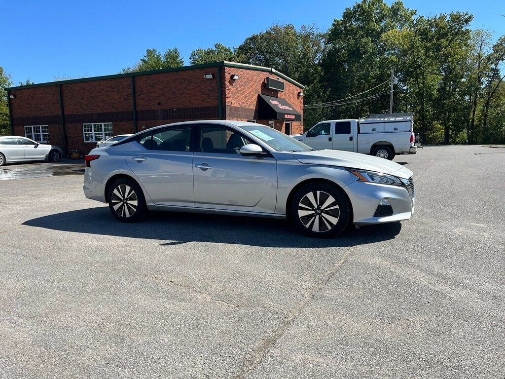 2022 Nissan Altima 2.5 SV Sedan - 22628913 - 2