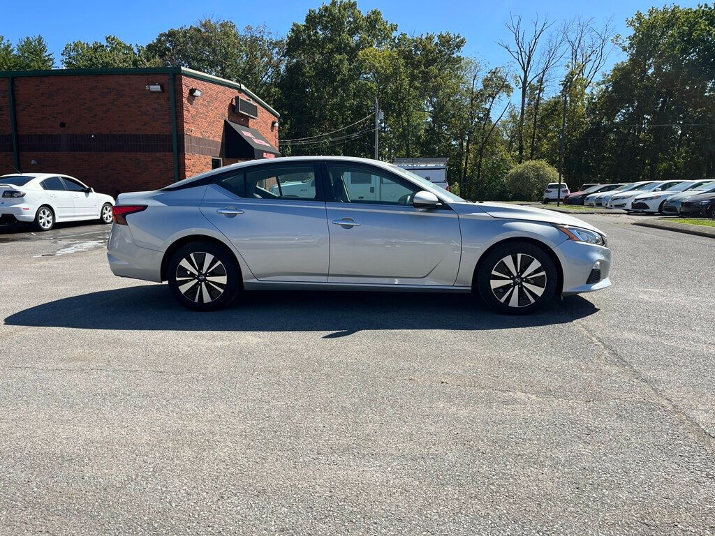 2022 Nissan Altima 2.5 SV Sedan - 22628913 - 4