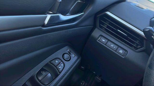 2022 Nissan Altima 2.5 SV Sedan - 22998056 - 30