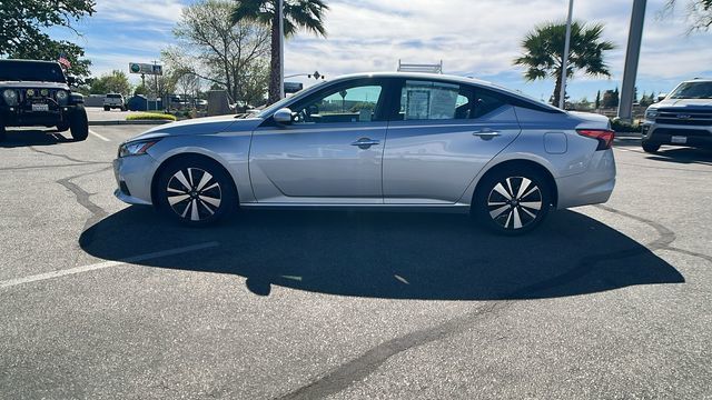 2022 Nissan Altima 2.5 SV Sedan - 22998056 - 5