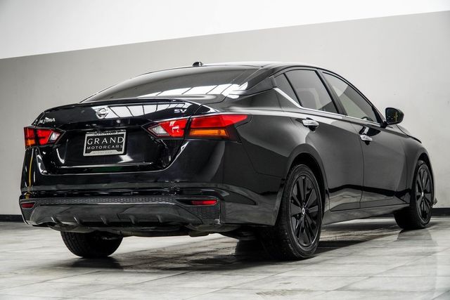 2022 Nissan Altima 2.5 SV Sedan - 22968635 - 10