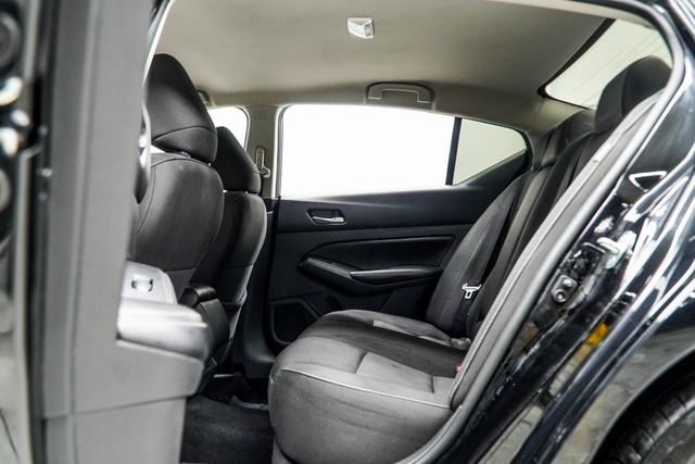 2022 Nissan Altima 2.5 SV Sedan - 22968635 - 32