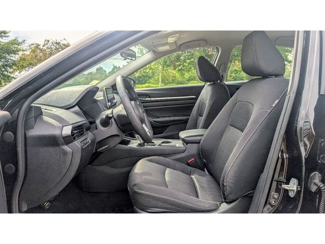 2022 Nissan Altima 2.5 SV Sedan - 22897529 - 13