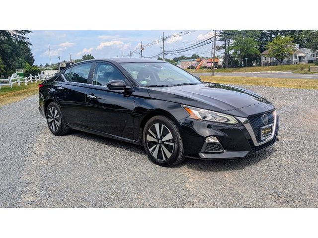 2022 Nissan Altima 2.5 SV Sedan - 22897529 - 2