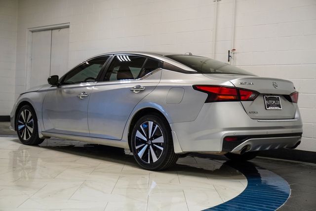 2022 Nissan Altima 2.5 SV Sedan - 22981424 - 31
