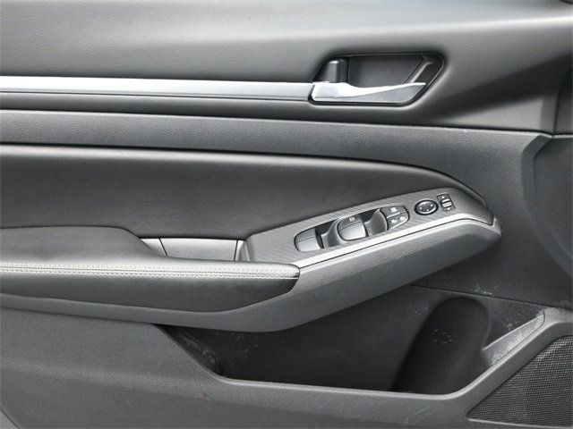 2022 Nissan Altima 2.5 SV Sedan - 22960462 - 11