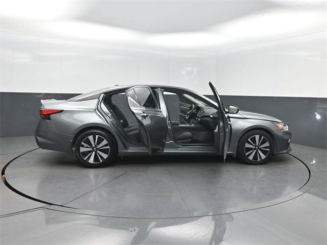 2022 Nissan Altima 2.5 SV Sedan - 22960462 - 39