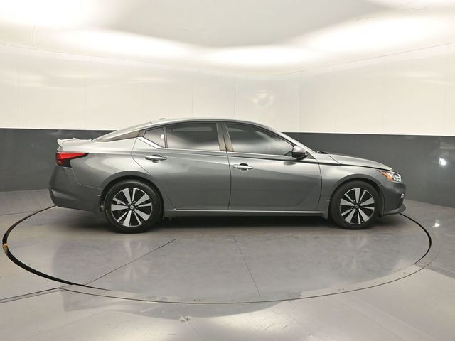 2022 Nissan Altima 2.5 SV Sedan - 23000420 - 35
