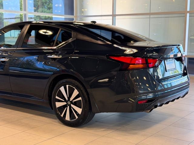 2022 Nissan Altima 2.5 SV Sedan - 23031475 - 12