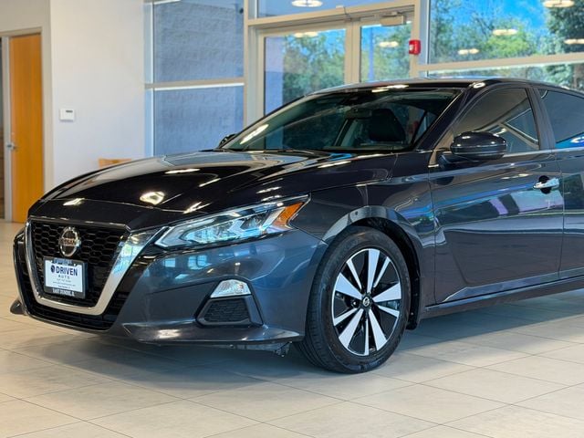 2022 Nissan Altima 2.5 SV Sedan - 23031475 - 2