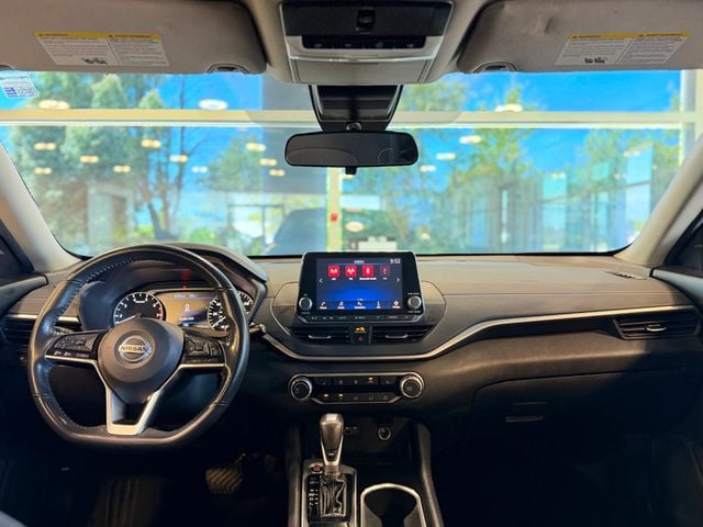 2022 Nissan Altima 2.5 SV Sedan - 23031475 - 31