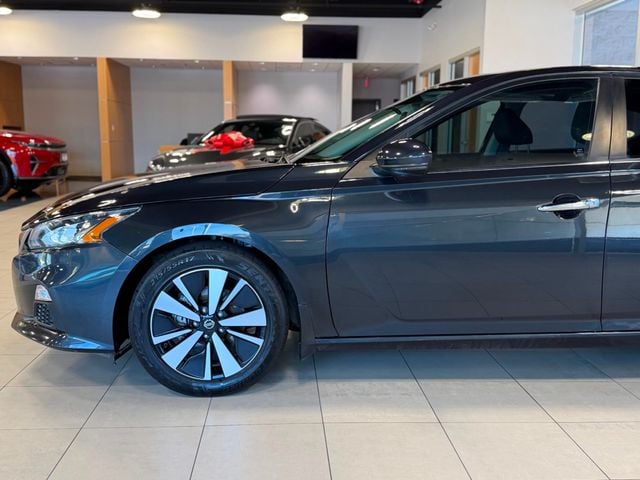 2022 Nissan Altima 2.5 SV Sedan - 23031475 - 7