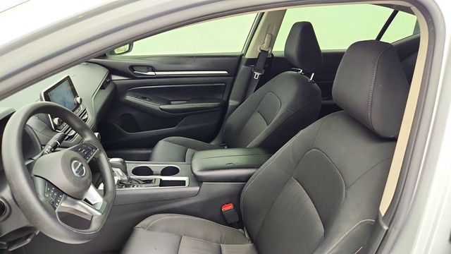 2022 Nissan Altima 2.5 SV Sedan - 22974015 - 17