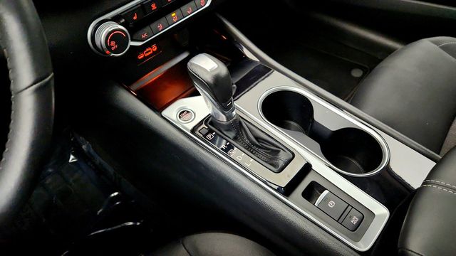 2022 Nissan Altima 2.5 SV Sedan - 23093344 - 16