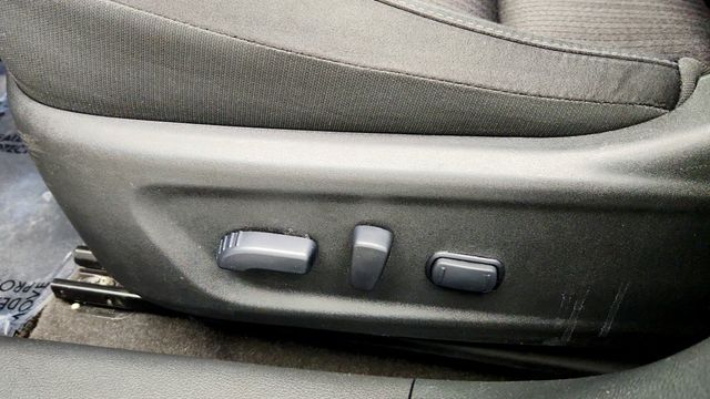 2022 Nissan Altima SV w/ Premium Package, ProPILOT Assist & Moonroof - 23093344 - 11