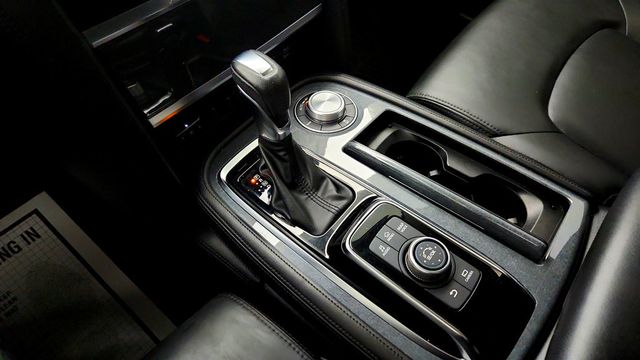 2022 Nissan Armada 4x4 SV w/ Appearance Pkg, Power Liftgate & 20'' Alloy Wheels - 22996188 - 15