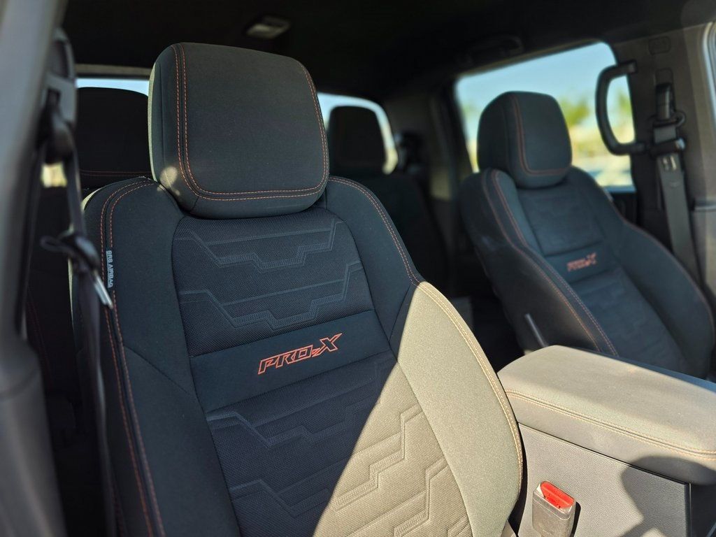 2022 Nissan Frontier Crew Cab 4x2 PRO-X Automatic - 22979919 - 9