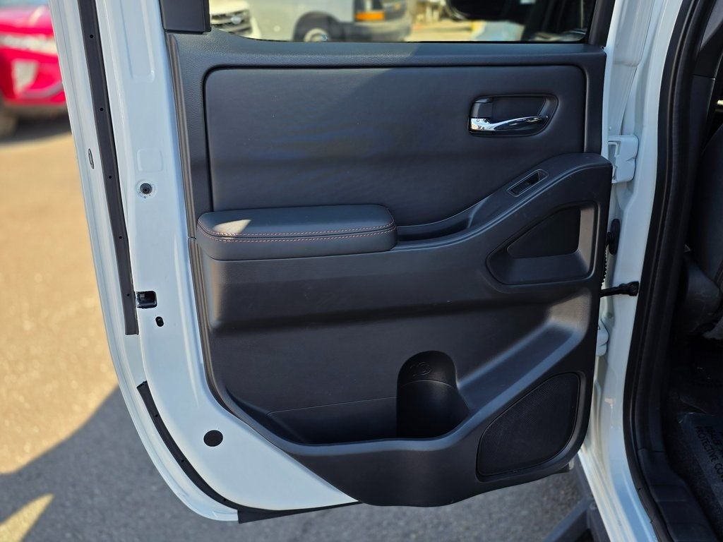 2022 Nissan Frontier Crew Cab 4x2 PRO-X Automatic - 22979919 - 23