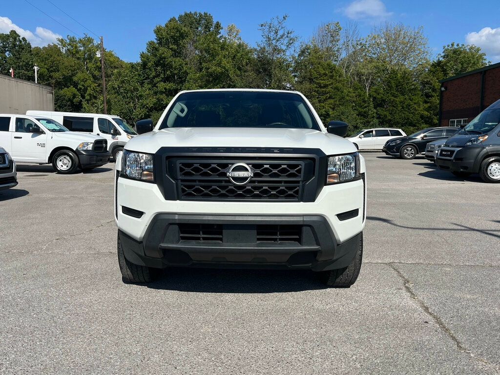 2022 Nissan Frontier S photo 2