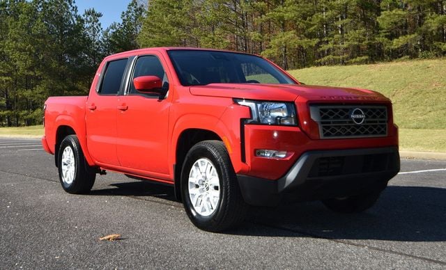 2022 Nissan Frontier SV photo 3