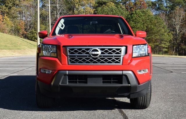 2022 Nissan Frontier SV photo 4