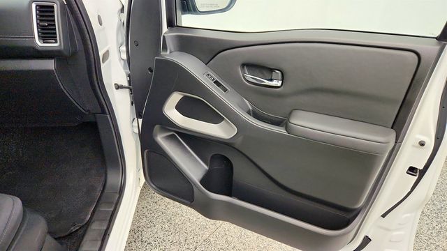 2022 Nissan Frontier Crew Cab 4x2 SV Automatic - 23073861 - 24