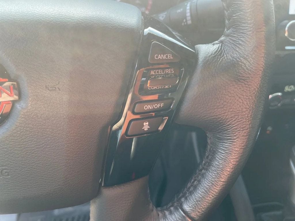 2022 Nissan Frontier Crew Cab 4x4 PRO-4X Automatic - 22989156 - 9