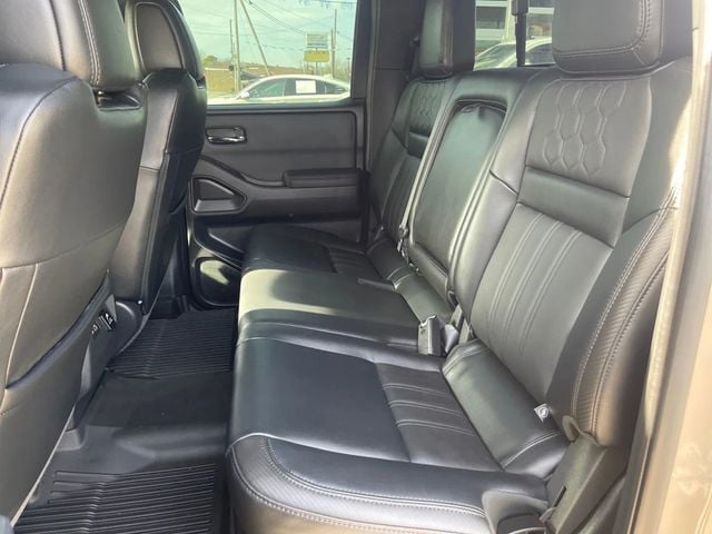 2022 Nissan Frontier Crew Cab 4x4 PRO-4X Automatic - 22989156 - 16