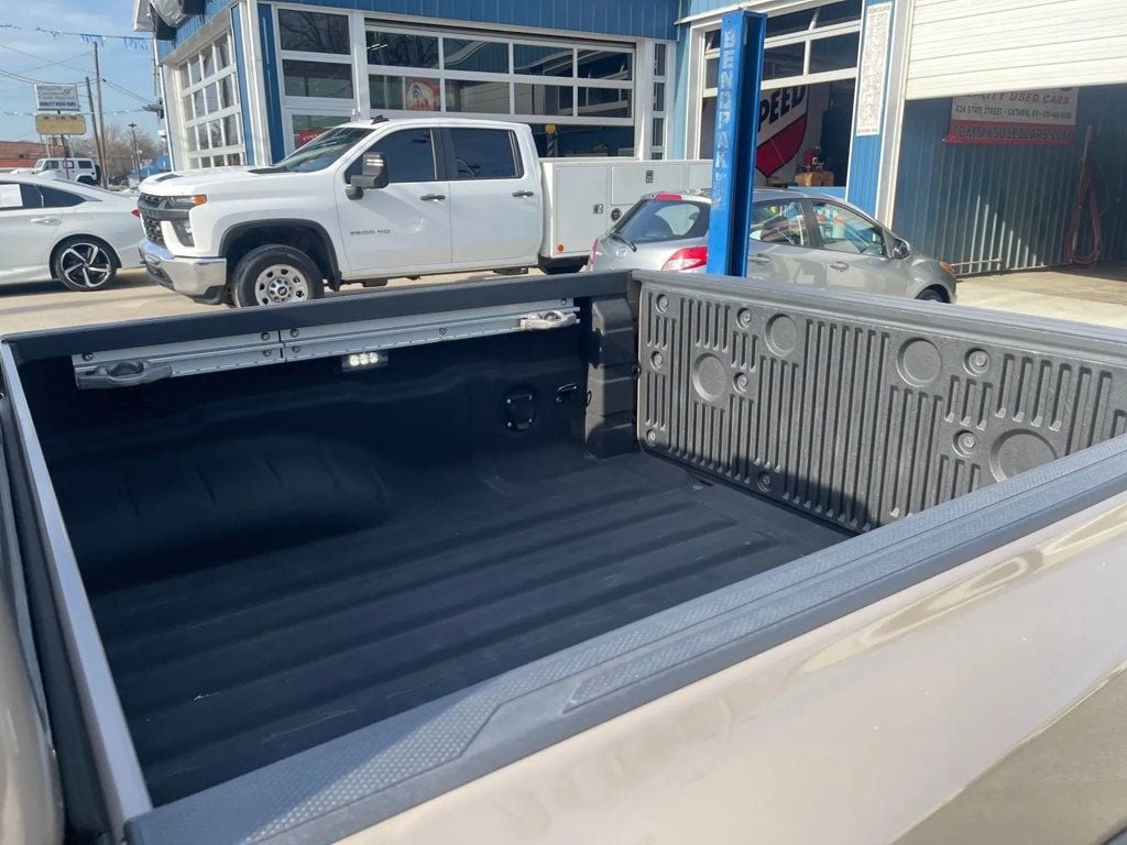 2022 Nissan Frontier Crew Cab 4x4 PRO-4X Automatic - 22989156 - 17