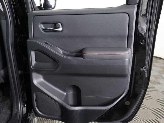 2022 Nissan Frontier Crew Cab 4x4 PRO-4X Automatic - 22945553 - 23