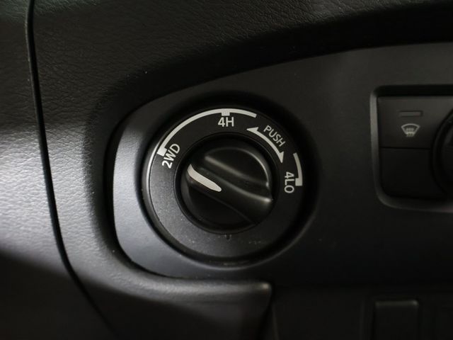 2022 Nissan Frontier Crew Cab 4x4 PRO-4X Automatic - 22945553 - 47