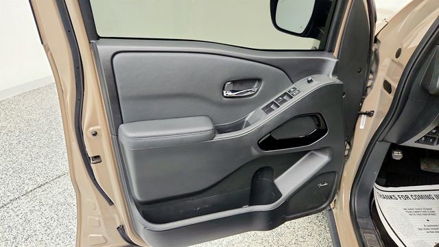 2022 Nissan Frontier Crew Cab 4x4 PRO-4X Automatic - 22972406 - 10