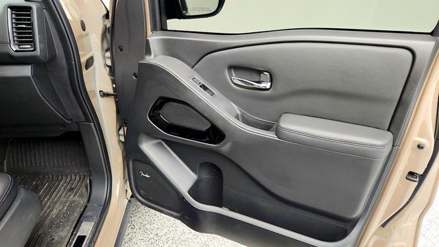 2022 Nissan Frontier Crew Cab 4x4 PRO-4X Automatic - 22972406 - 26