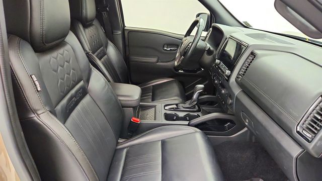 2022 Nissan Frontier Crew Cab 4x4 PRO-4X Automatic w/ Premium, Convenience, Tech Pkgs - 22972406 - 24