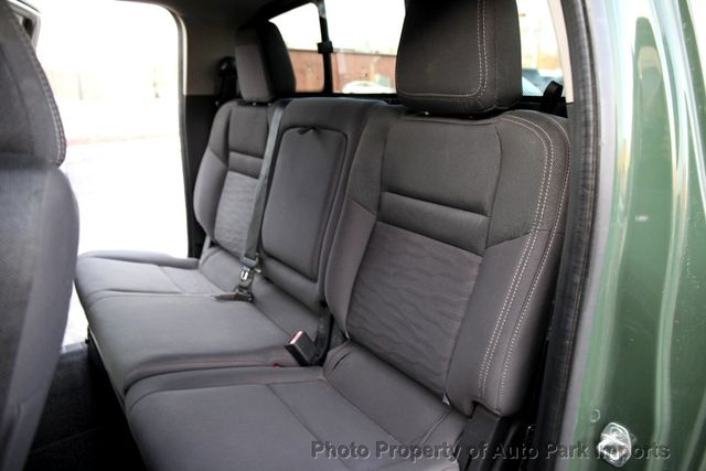 2022 Nissan Frontier Crew Cab 4x4 SV Automatic - 22944958 - 32