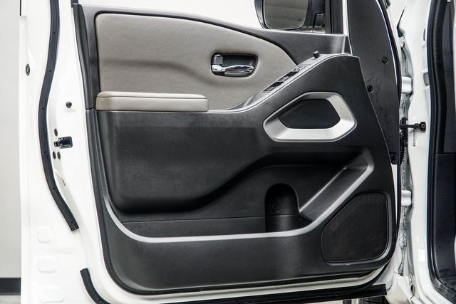 2022 Nissan Frontier Crew Cab 4x4 SV Automatic - 22963530 - 29