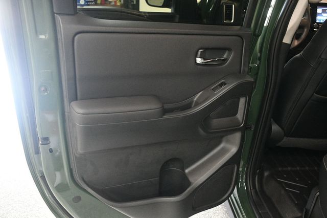 2022 Nissan Frontier Crew Cab 4x4 SV Automatic - 23029218 - 22