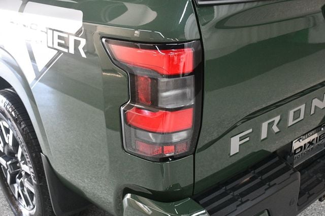 2022 Nissan Frontier Crew Cab 4x4 SV Automatic - 23029218 - 8