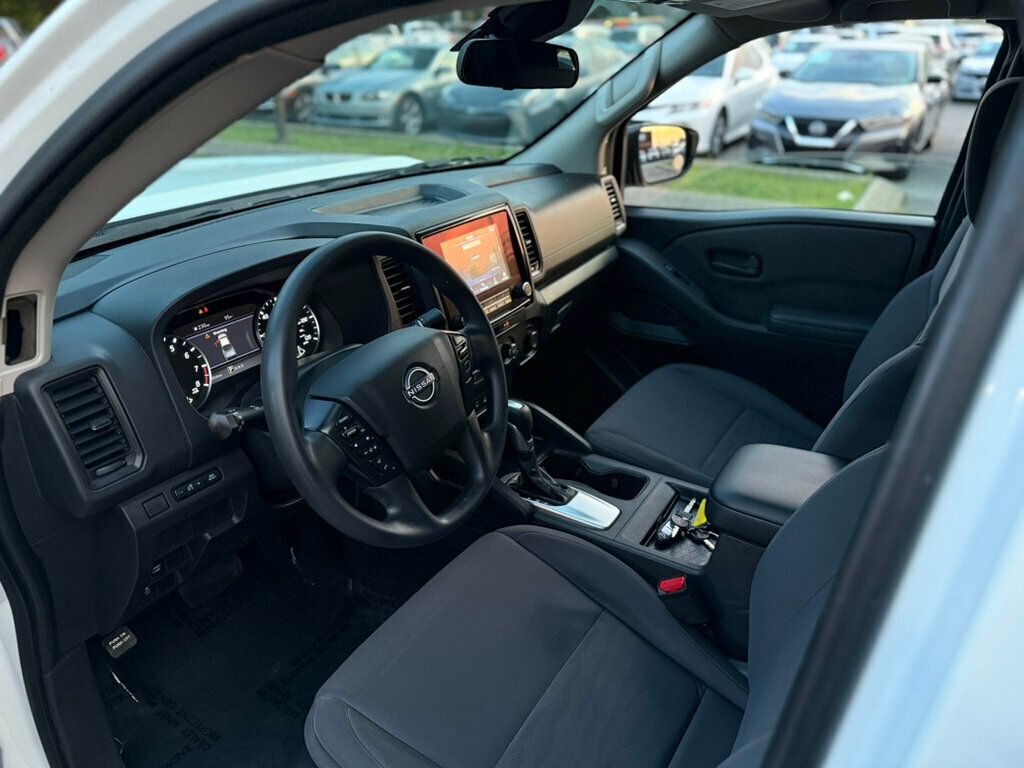 2022 Nissan Frontier King Cab photo 11