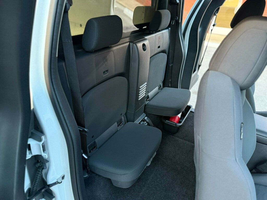 2022 Nissan Frontier King Cab photo 17