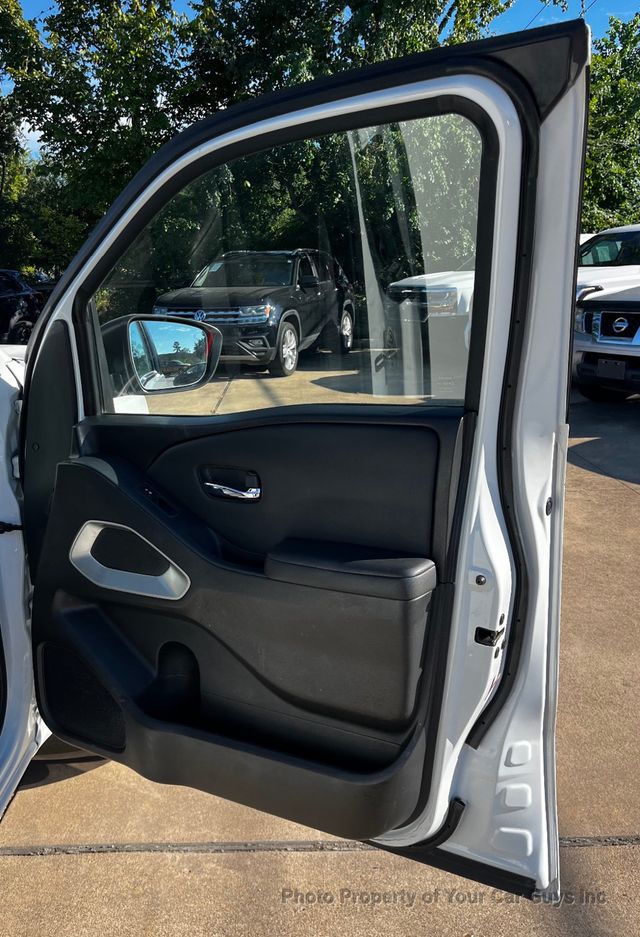 2022 Nissan Frontier King Cab 4x4 SV Automatic - 23093551 - 28