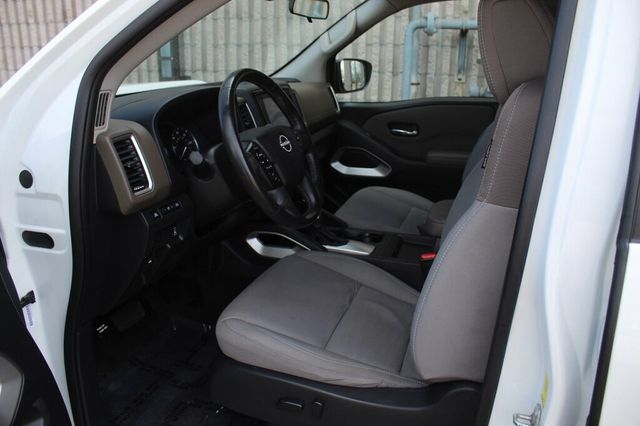 2022 Nissan Frontier ONE OWNER SV CREW CAB W/COMFORT/CONVENIENCE PKG, TECH PKG - 23002383 - 22