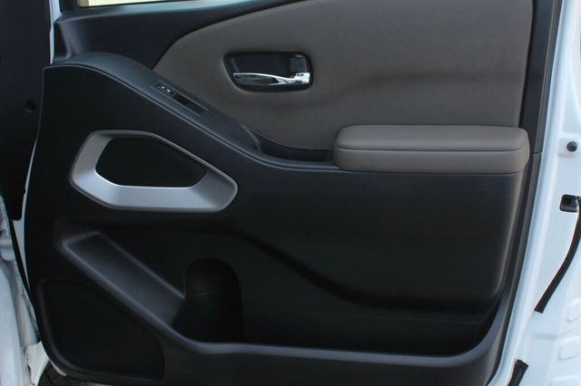 2022 Nissan Frontier ONE OWNER SV CREW CAB W/COMFORT/CONVENIENCE PKG, TECH PKG - 23002383 - 5