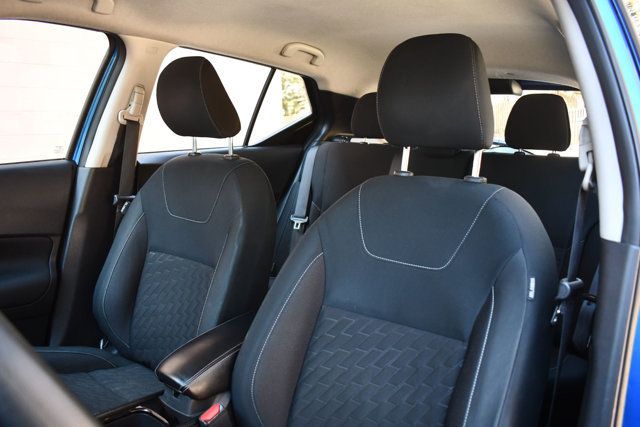 2022 Nissan Kicks SV FWD - 23000667 - 18