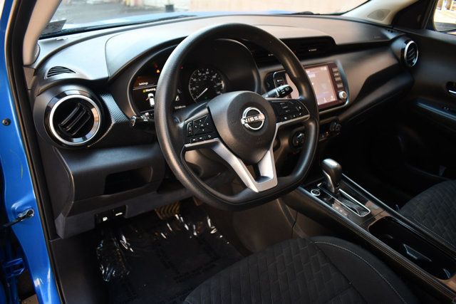 2022 Nissan Kicks SV FWD - 23000667 - 19