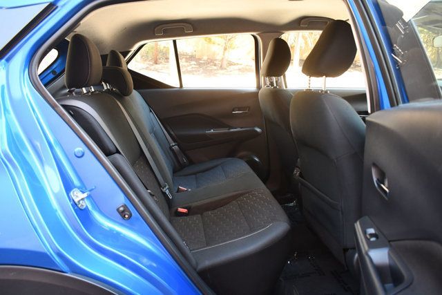 2022 Nissan Kicks SV FWD - 23000667 - 30