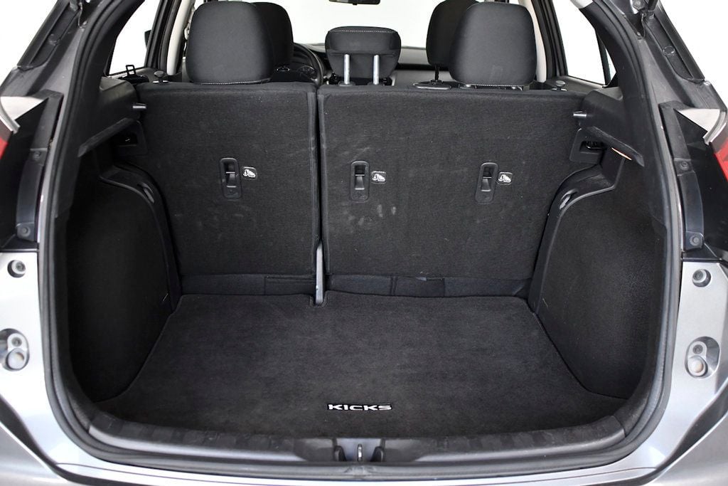 2022 Nissan Kicks SV FWD - 22379210 - 12