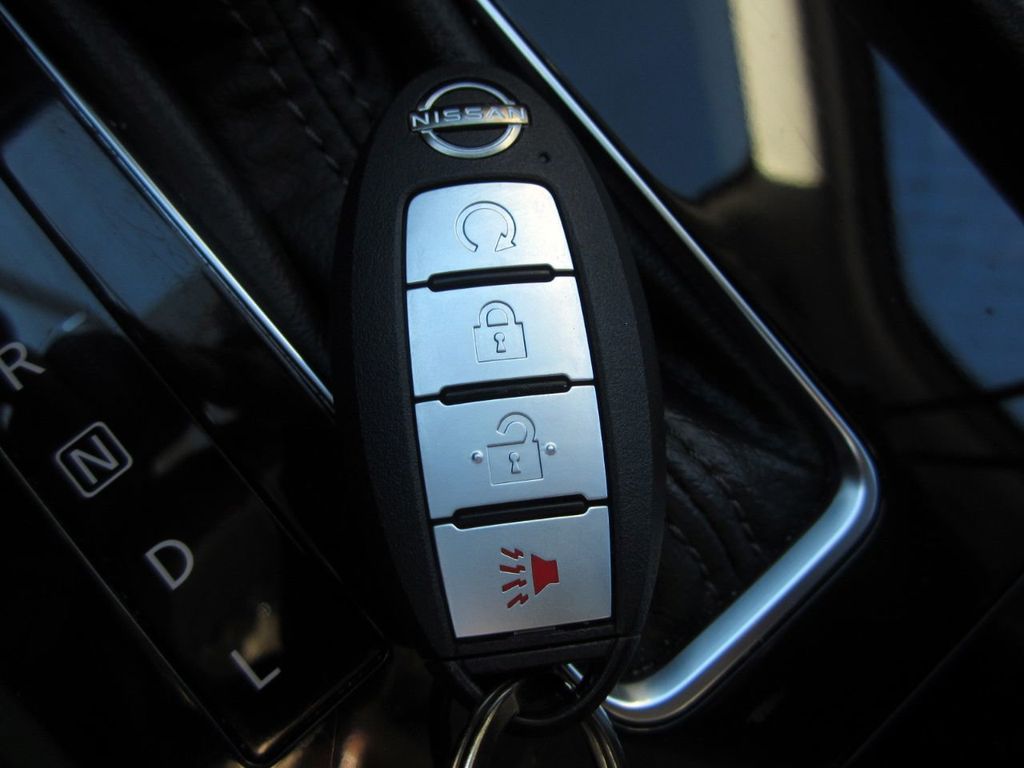 2022 Nissan Kicks SV photo 21