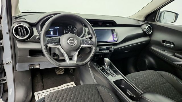 2022 Nissan Kicks SV with Spoiler & Illuminated Kick Plates - 22954478 - 10