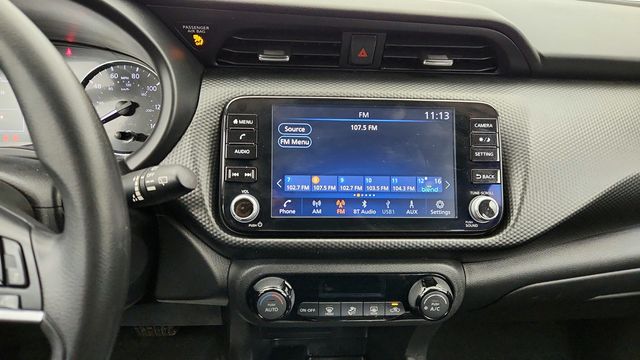 2022 Nissan Kicks SV with Spoiler & Illuminated Kick Plates - 22954478 - 15